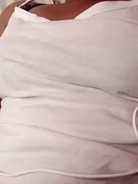 Snapshot of naughtyreva chatting on 03/16/25, 09:05 naughtyreva online show from 03/16/25, 09:05