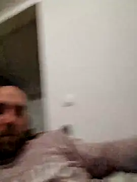 Snapshot of Smokeym123 chatting on 03/20/25, 02:29 Smokeym123 online show from 03/20/25, 02:29