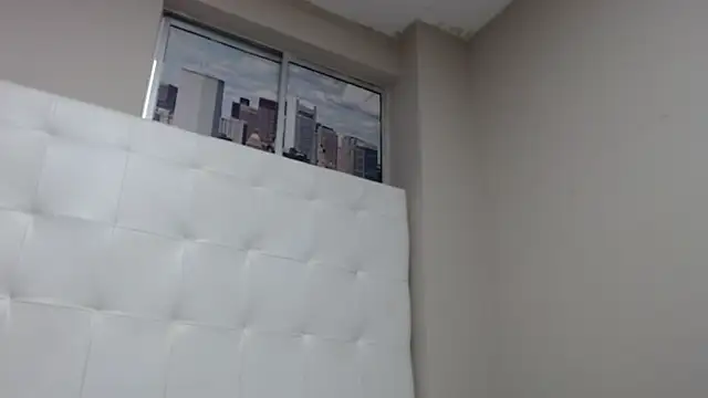 willow smitt online show from 09/24/25, 12:52