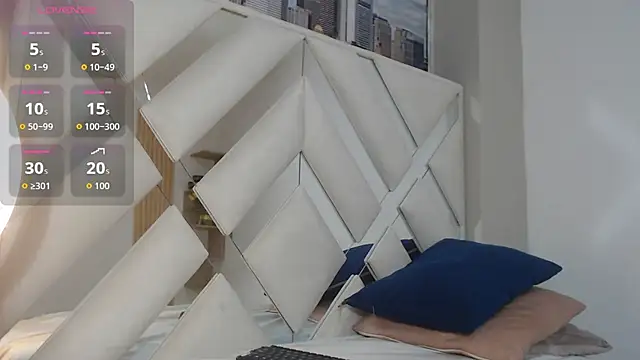 willow smitt online show from 03/19/26, 02:32