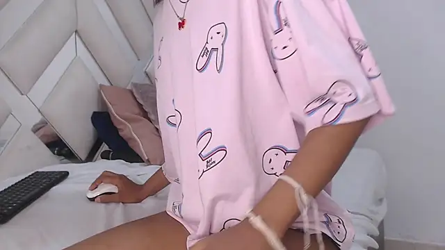 willow smitt online show from 03/21/26, 02:31