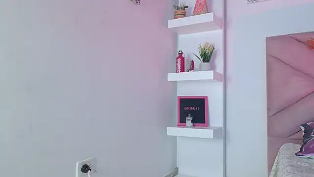 eva sin18 online show from 09/23/25, 11:08