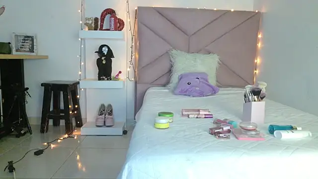 eva sin18 online show from 04/12/26, 11:32