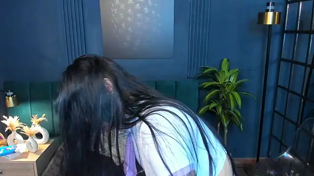 roxy hell online show from 02/10/26, 12:20