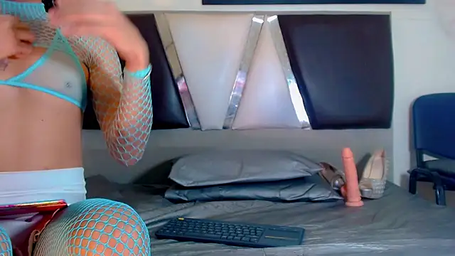 alexsandra kiss online show from 11/14/25, 11:31