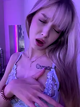 BellaSecrett online show from 09/18/25, 02:30