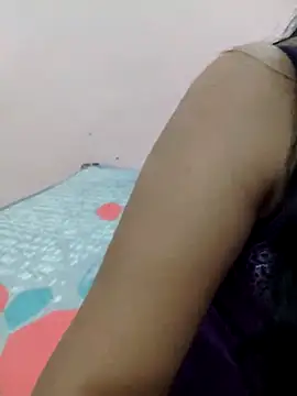 priya 00143 online show from 03/19/26, 05:06