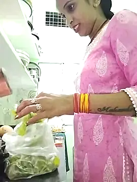 Hotty-Nidhi online show from 03/10/25, 02:59