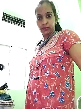 Hotty-Nidhi online show from 03/12/25, 02:23