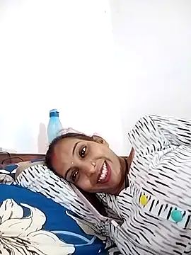 Hotty-Nidhi online show from 03/18/25, 10:46