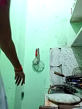 Hotty-Nidhi online show from 09/09/25, 03:55