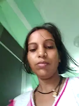 Hotty-Nidhi online show from 09/27/25, 03:22