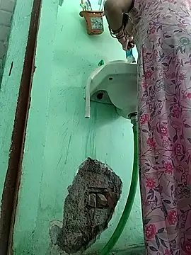 Hotty-Nidhi online show from 03/01/26, 02:46