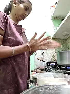 Hotty-Nidhi online show from 03/14/26, 04:12