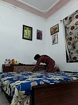 Hotty-Nidhi online show from 03/16/26, 05:44