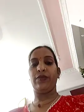 Hotty-Nidhi online show from 03/31/26, 04:18
