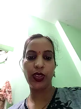 Hotty-Nidhi online show from 07/03/26, 04:02