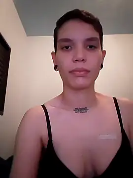 Snapshot of edi999 chatting on 10/13/25, 11:49 edi999 online show from 10/13/25, 11:49