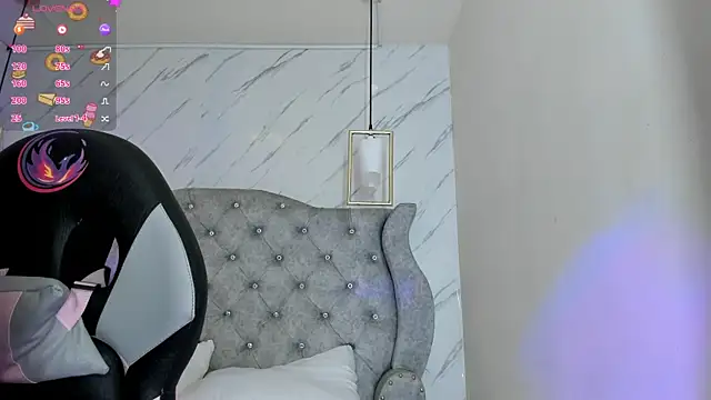 adara evanss online show from 09/18/25, 08:44