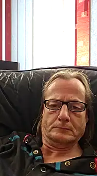 namorreyeb1 online show from 12/28/24, 01:38