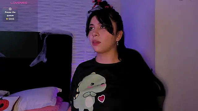 Melody Black  online show from 10/25/25, 08:58