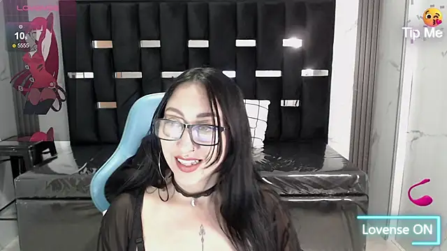 Snapshot of valeria_a1 chatting on 04/29/26, 02:43 valeria a1 online show from 04/29/26, 02:43