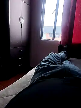 Snapshot of Andy-rtg chatting on 09/27/25, 10:15 Andy-rtg online show from 09/27/25, 10:15