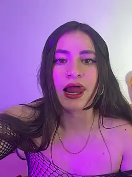 Snapshot of HADARA__ chatting on 03/11/25, 06:00 HADARA online show from 03/11/25, 06:00