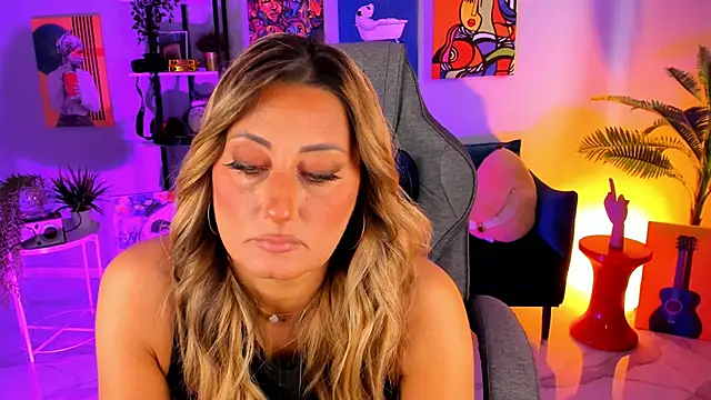 SarahAlluring online show from 09/20/25, 12:06