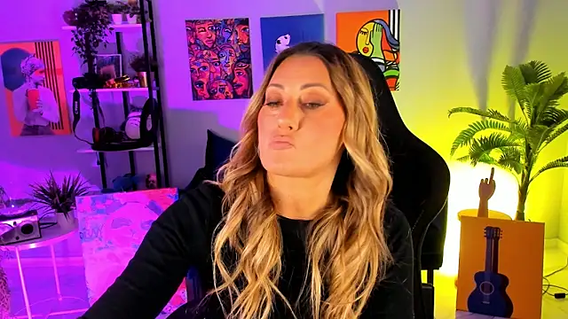 SarahAlluring online show from 10/15/25, 12:38