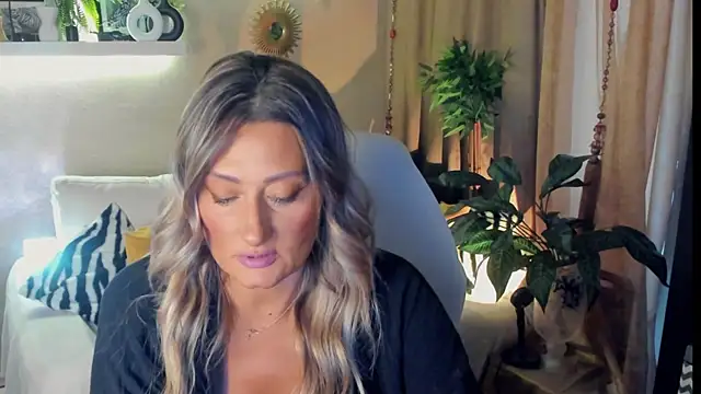 SarahAlluring online show from 07/17/26, 01:51