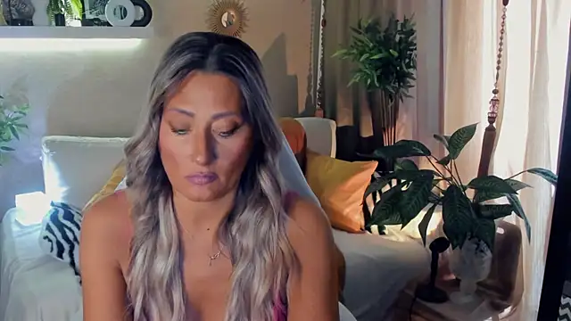SarahAlluring online show from 07/28/26, 05:58