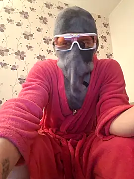 Snapshot of ThePython666 chatting on 03/11/25, 06:52 ThePython666 online show from 03/11/25, 06:52