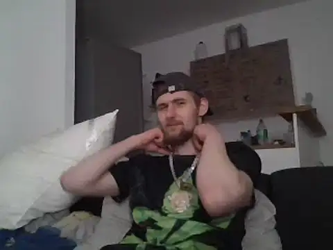 Snapshot of ThePython666 chatting on 03/20/25, 11:45 ThePython666 online show from 03/20/25, 11:45