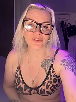 Curvy-Cleo online show from 02/03/26, 11:26