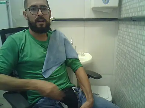 Snapshot of pdasgyn chatting on 05/14/26, 02:24 pdasgyn online show from 05/14/26, 02:24