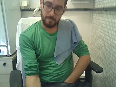 Snapshot of pdasgyn chatting on 07/09/26, 01:37 pdasgyn online show from 07/09/26, 01:37