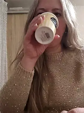 Irina3718 online show from 11/12/25, 04:18