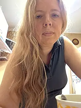 Irina3718 online show from 06/03/26, 03:06