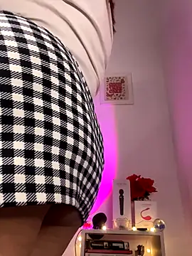 PaulaMarin online show from 10/27/25, 01:31