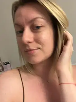 AnnastasiaMills online show from 04/19/26, 06:21