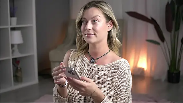 AnnastasiaMills online show from 05/27/26, 08:06