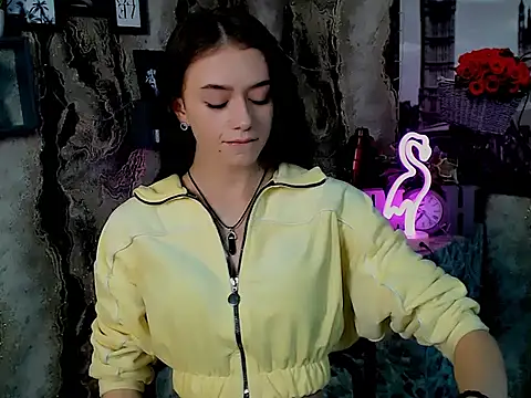 LanaTey online show from 10/12/25, 10:58