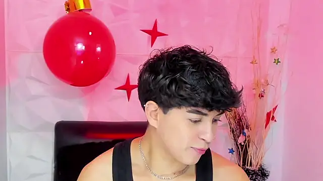 Snapshot of Sam_Daves chatting on 12/22/25, 12:57 Sam Daves online show from 12/22/25, 12:57