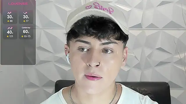 Snapshot of Sam_Daves chatting on 02/10/26, 01:59 Sam Daves online show from 02/10/26, 01:59