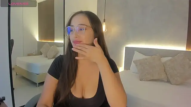 sophia martinezz  online show from 02/16/26, 07:10