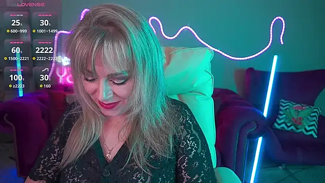 CandyLadyyy online show from 11/06/25, 09:59