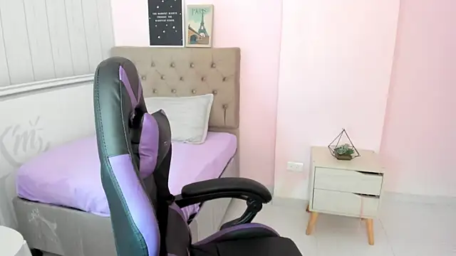 Tania Duque online show from 10/08/25, 01:53