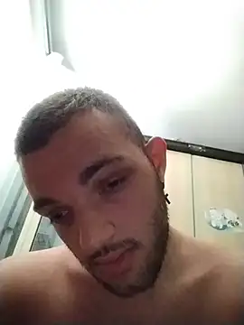 Snapshot of Francescodicristina44 chatting on 06/03/26, 01:25 Francescodicristina44 online show from 06/03/26, 01:25