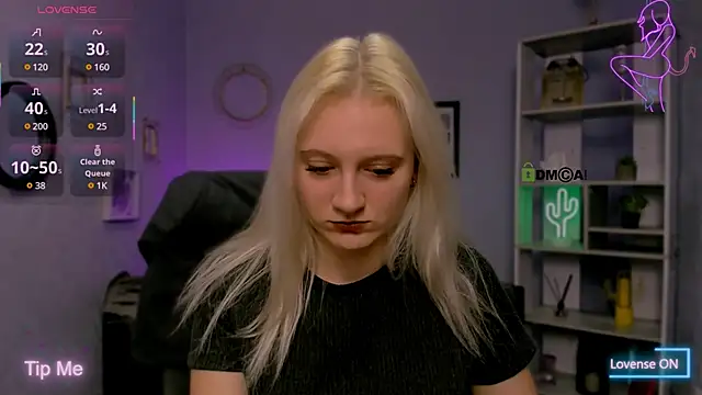 Snapshot of madam_uliis chatting on 03/20/25, 12:00 madam uliis online show from 03/20/25, 12:00